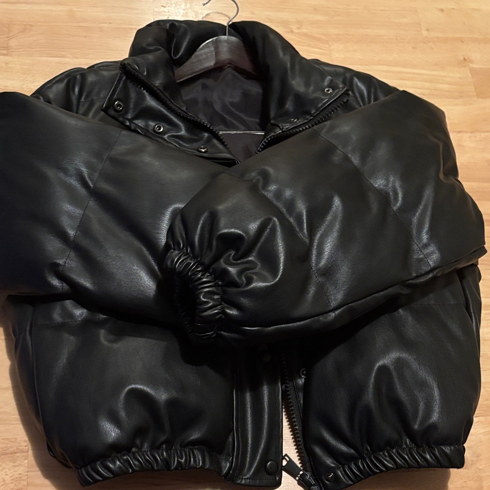 Elegant Black Puffer faux leather Jacket
